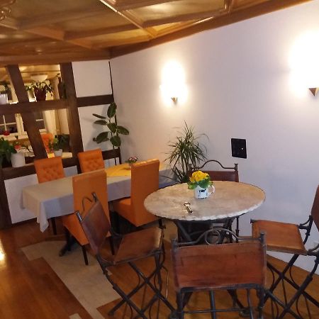 Hotel Garni Frohsinn Uttwil エクステリア 写真