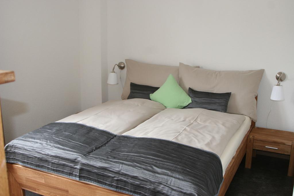 Hotel Garni Frohsinn Uttwil 部屋 写真