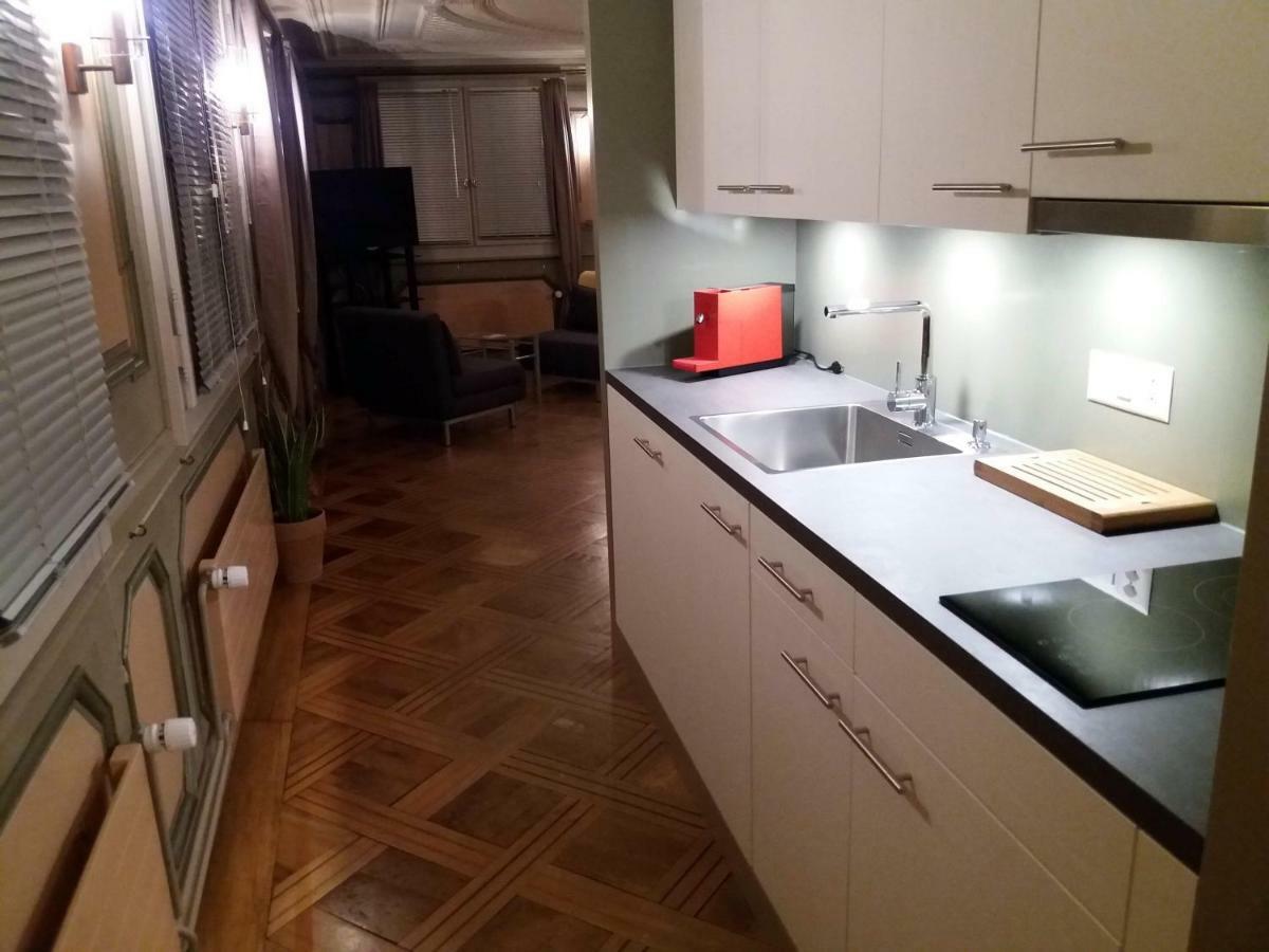 Hotel Garni Frohsinn Uttwil エクステリア 写真